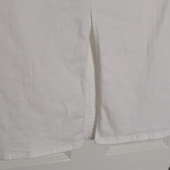 LOFT Women's White Denim Skirt Size 10 - Picture 3 of 5